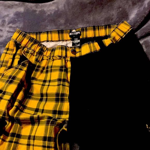 Yellow and black plaid pants. Long. Size large.❤️ I’m a size medium they fit me. - Picture 5 of 5